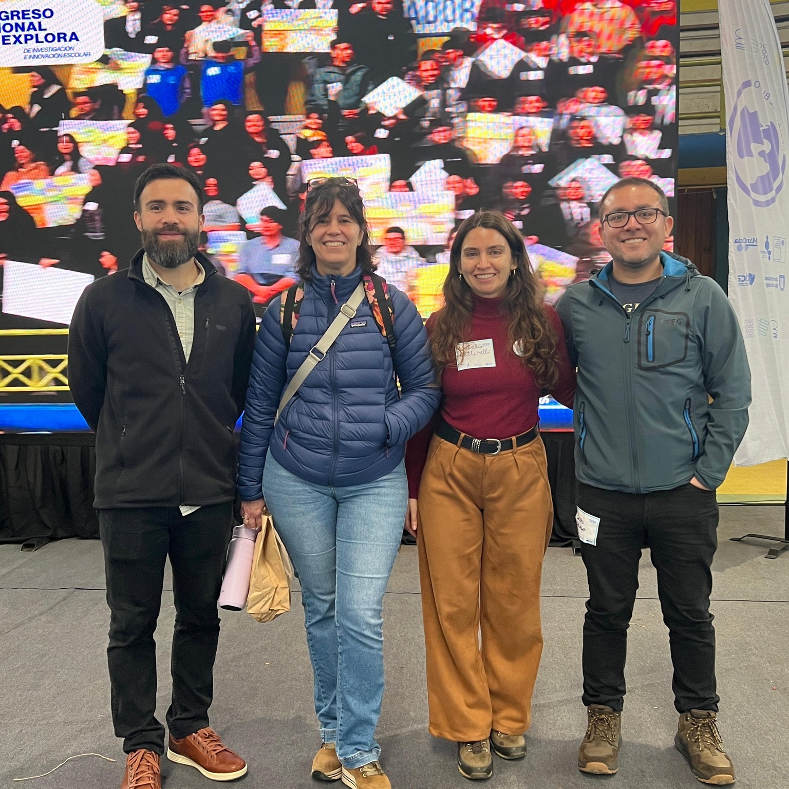 👉Investigadores CIPA tuvieron una destacada participación en el Congreso Regional Explora de Investigación e Innovación Escolar 2025. Este año, los profesionales: Dra. Saddys Rodríguez, Dra. Natalia Pettinelli, Dr. Claudio Salazar y Walther Ide, formaron parte activa del comité evaluador del congreso, lo que les permitió interactuar directamente con jóvenes talentos de toda la región.

📌Esta interacción no solo implicó la evaluación de los trabajos, sino también la oportunidad de guiar y motivar a las nuevas generaciones de científicos e innovadores, compartiendo su experiencia y conocimiento.

👩‍🔬La presencia de los investigadores del CIPA en este importante evento subraya su compromiso con el fomento de la ciencia y la innovación desde las etapas escolares, contribuyendo al desarrollo de capacidades críticas y creativas en los estudiantes.

#CentrosAnid #Innovación #investigaciónEscolar #ComiteRevisor #comunidadcientífica #IIE